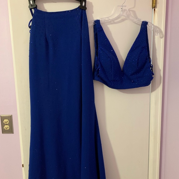 Dress - Picture 4 of 6